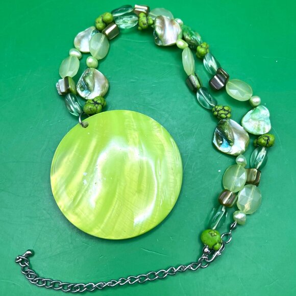 Green Beaded Necklace Chunky Pendant Boho Adjustable Spring Summer Statement - Picture 10 of 12